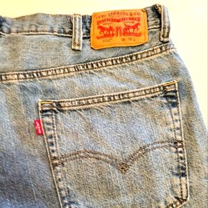 Men's 550 Levi shorts waist 38